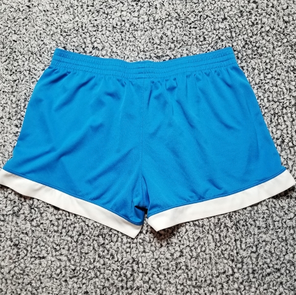 Champion Shorts - Picture 2 of 3